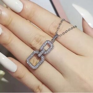 Beautiful, dainty bling necklace  NWOT
